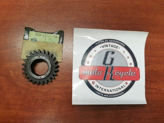 NOS Yamaha DT50 DT80 GT80 GTMX MX80 RD50 YZ80 KICK GEAR 353-15641-00-00 Y124