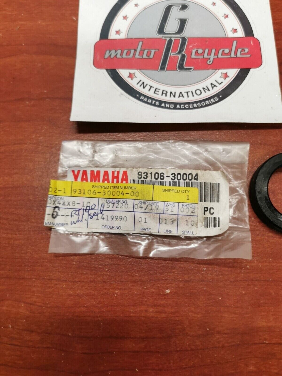 NOS Yamaha XV17 XV19 TTR90 XVS13 XVS95 PW80 XV1600 OIL SEAL 93106-30004-00 Y99