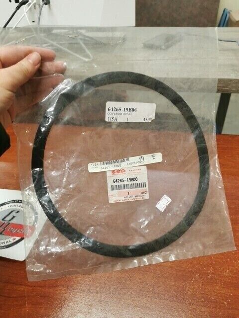 NOS SUZUKI LT-4WD LT-F250 REAR BRAKE COVER 64265-19B00 S30