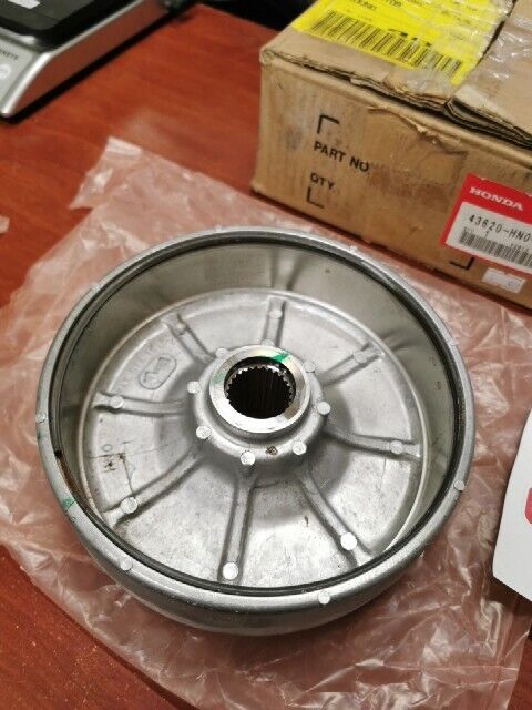 NOS Honda TRX350 TRX400 TRX450 REAR BRAKE DRUM 43620-HN0-A00 H104