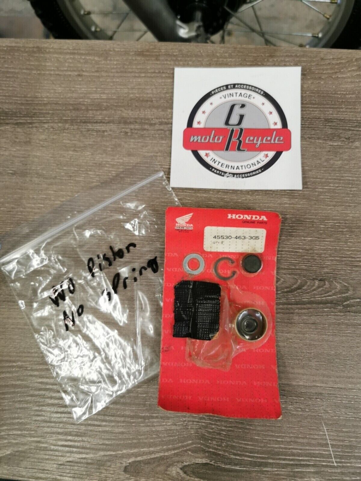 NOS HONDA CB900C CX500C  MASTER CYLINDER NO PISTON NO SPRING 45530-463-305  H48