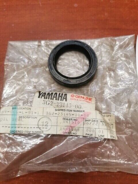 NOS Yamaha TZ250F TZ350F XJ550 OIL SEAL 3G2-23145-00-00 SUB 4G0-23145-00-00 Y142