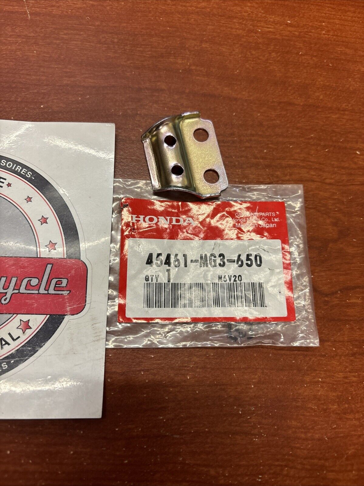 NOS Honda CR80R CRM125R XR250 FRONT BRAKE CABLE CLAMPER A 45461-MG3-650 H161