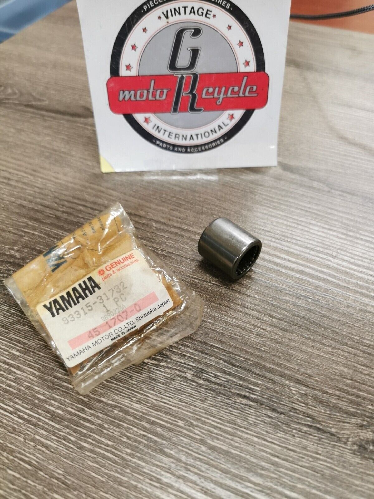 NOS YAMAHA Mono Linkage Bearing  93315-31732 Y56