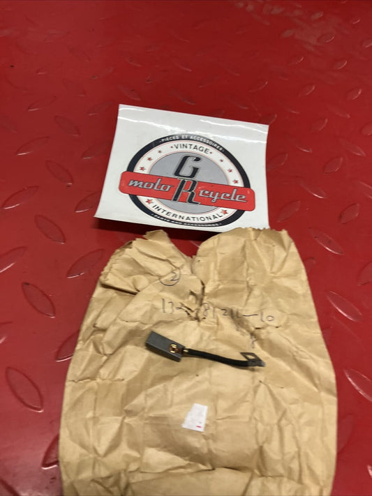 NOS YAMAHA YL1 GENERATOR BRUSH 132-81211-10-00 Y62