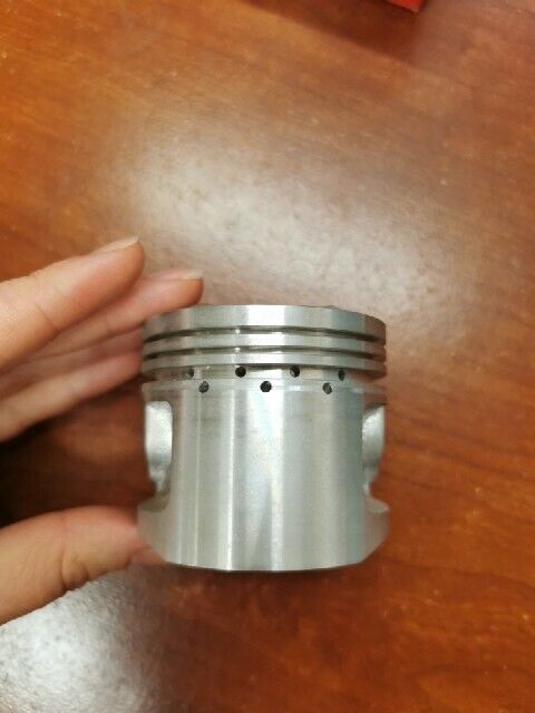 NOS Honda XL125 K0 - K1 PISTON (OS 0.50) 13103-365-000 H93