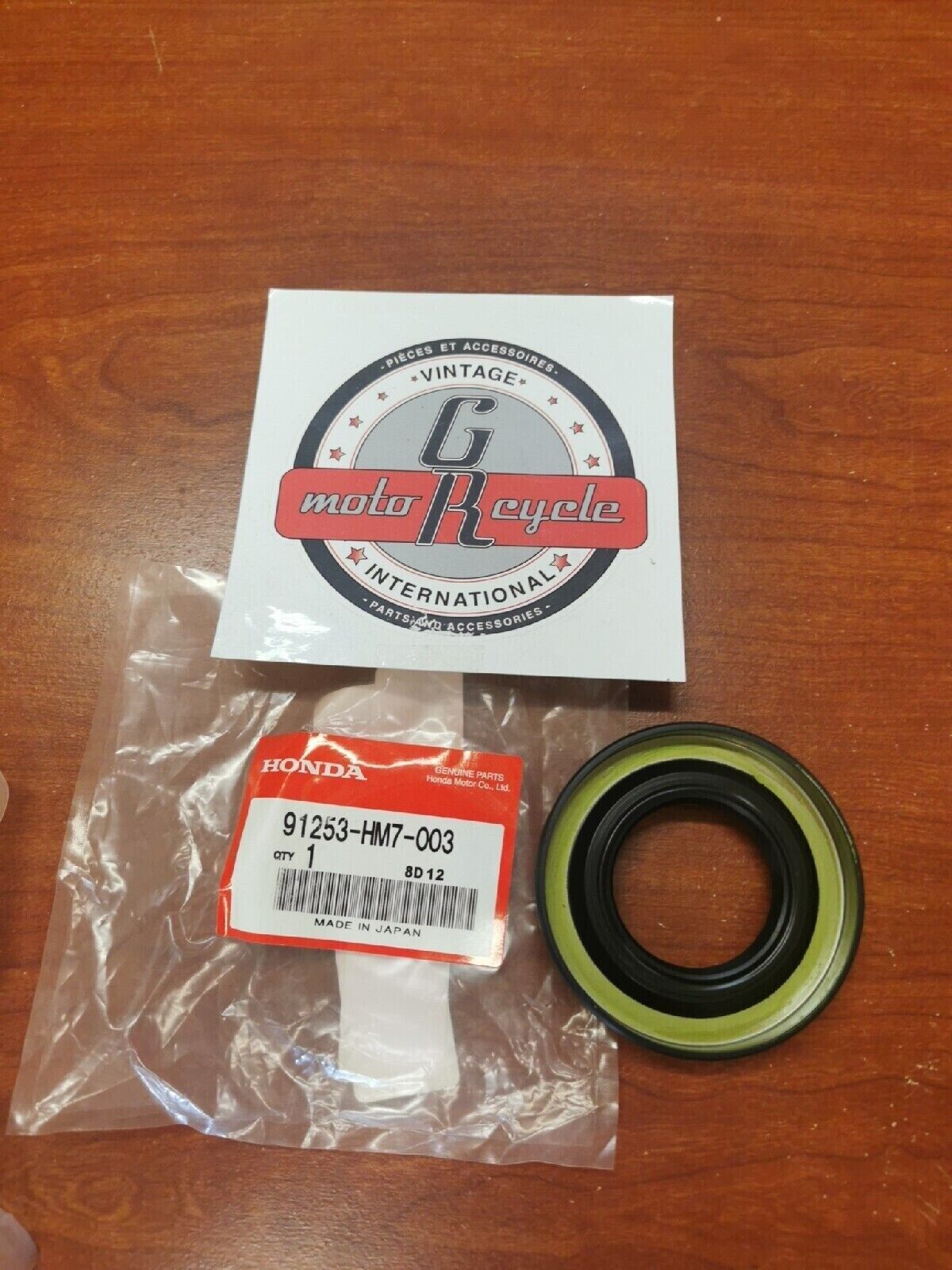 NOS Honda TRX520 TRX500 TRX420 TRX450 (41X76X19) DUST SEAL 91253-HM7-003 H36 