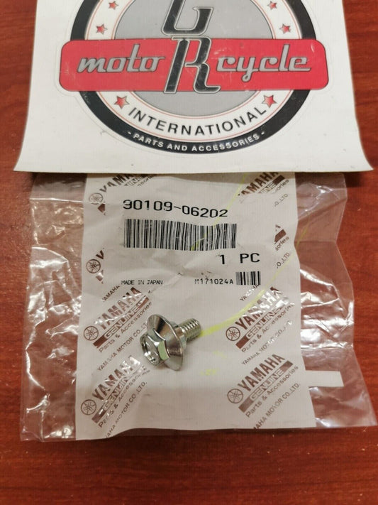 NOS Yamaha YXF85 YXE85 XSR900 FZ07 FJ09 MT07 MT09 BOLT 90109-06202-00 Y83