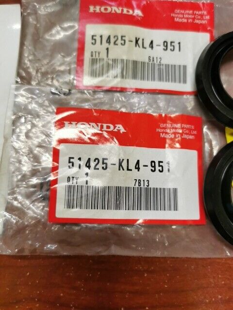 NOS Honda CRF150F CRM50R CRM75R XL125R XL250R DUST SEAL KIT 51425-KL4-951 H152