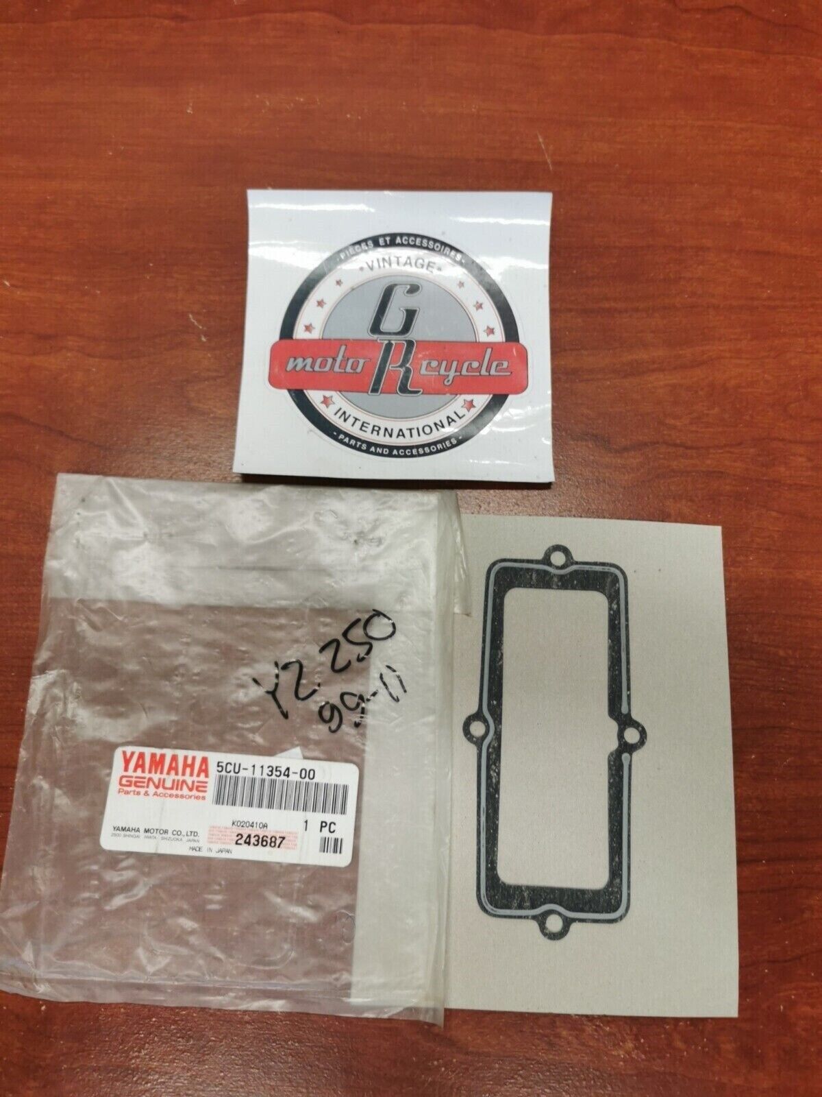 NOS Yamaha YZ250 GASKET 5CU-11354-00-00 Y95