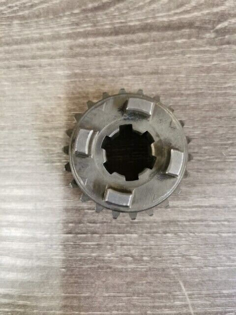 NOS HONDA C110 CA110 1962 GEAR 3RD M 22T 23451-011-020 H95