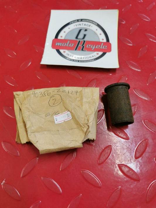 NOS YAMAHA Swing Arm Bush 90386-22127 Y30