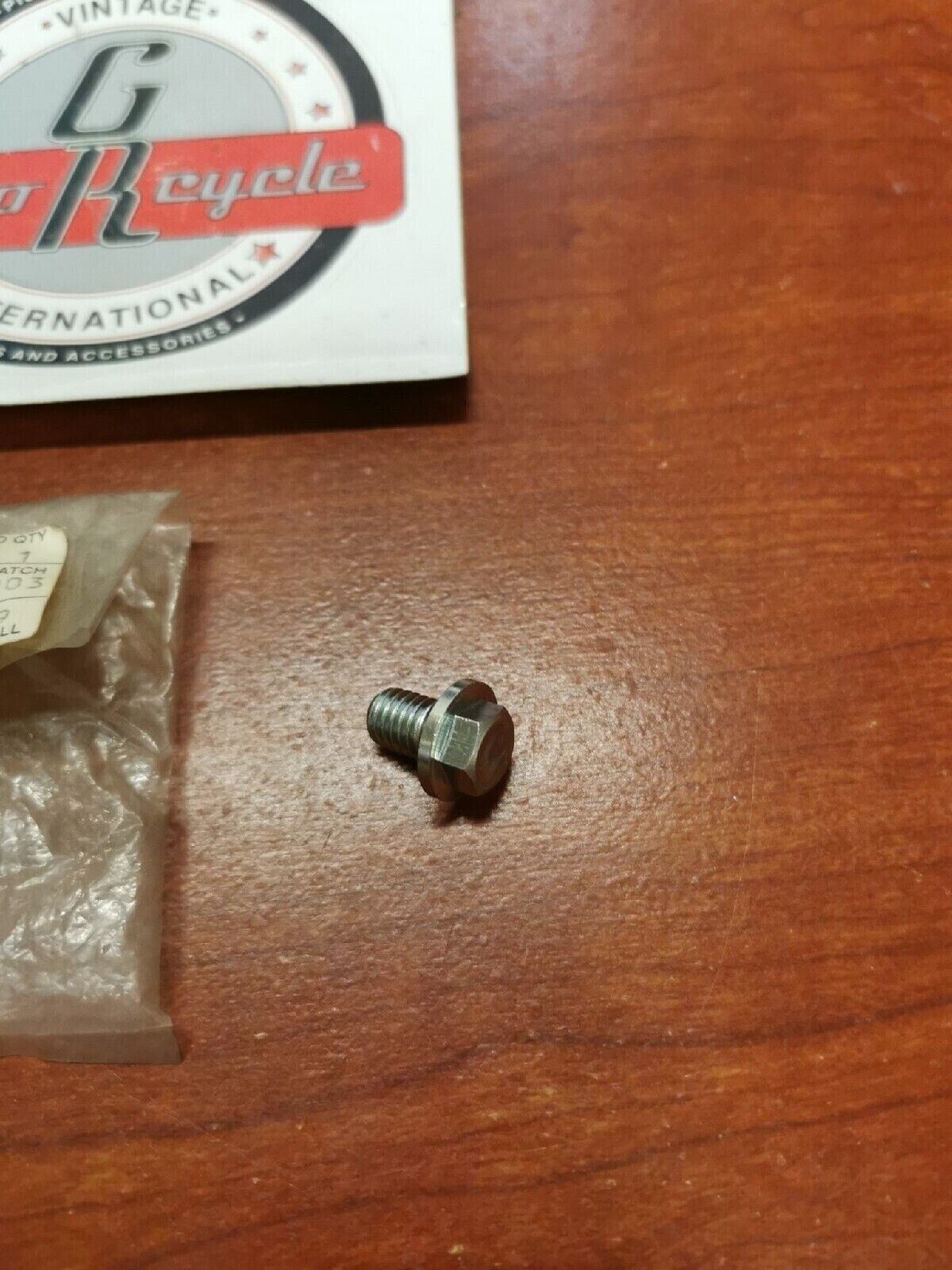 NOS Yamaha XJ700 XJ650 BASED HEAD BOLT 90105-08003-00 SUB. 90105-08729-00 Y72