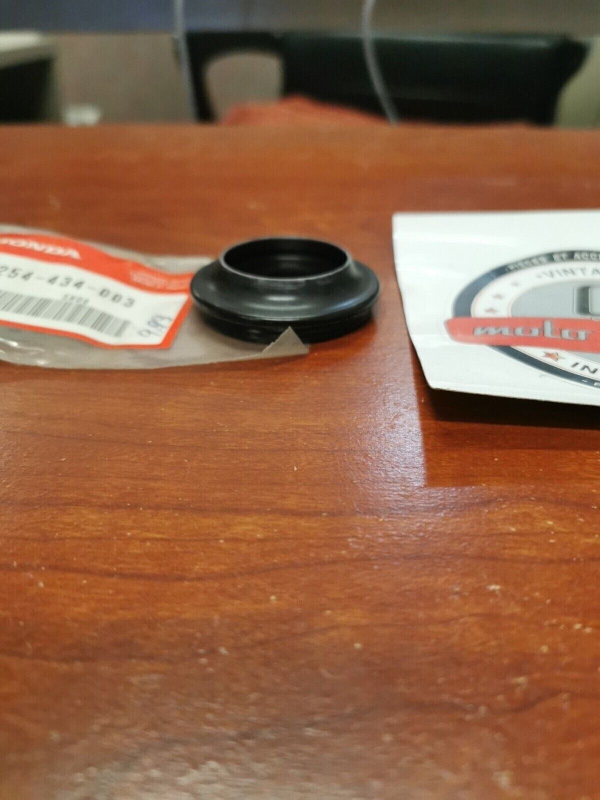 NOS Honda GB500 ATC250 ATC350 CB650 CB750 GL500 DUST SEAL 91254-434-003 H64