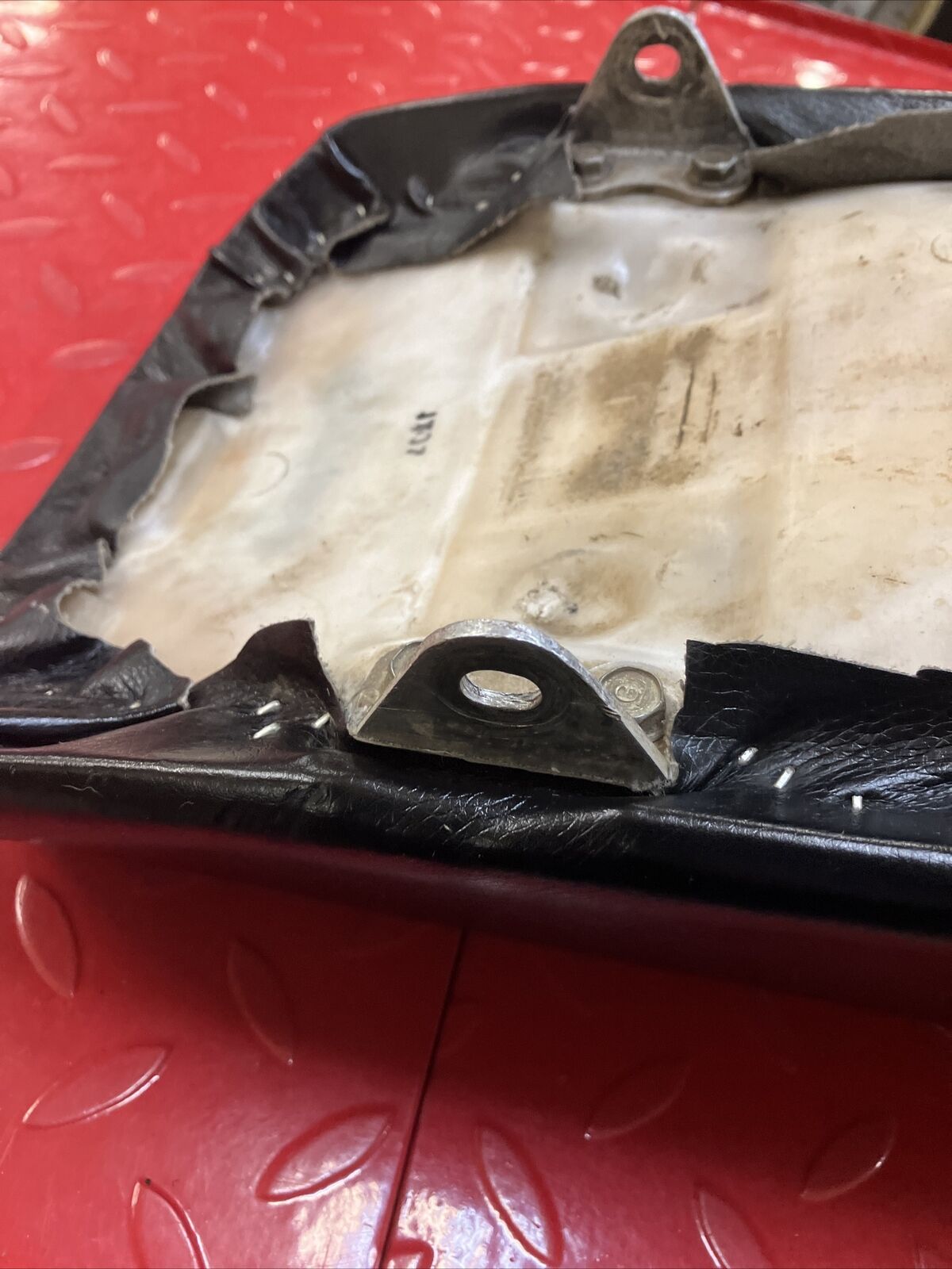 Honda CR250R 1986 seat saddle pan CR125R 3