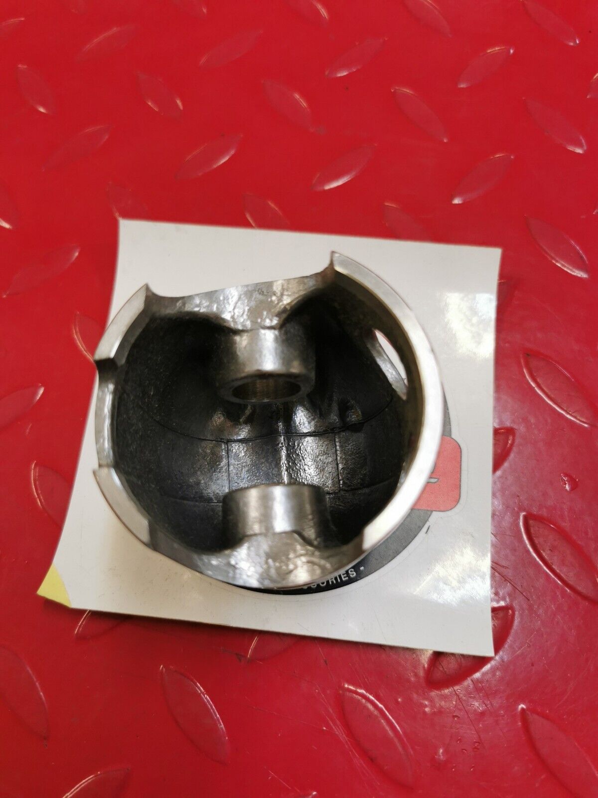 NOS Yamaha YZ250 1982 PISTON 2 O/S 0.50 5X5-11636-00-00 Y27