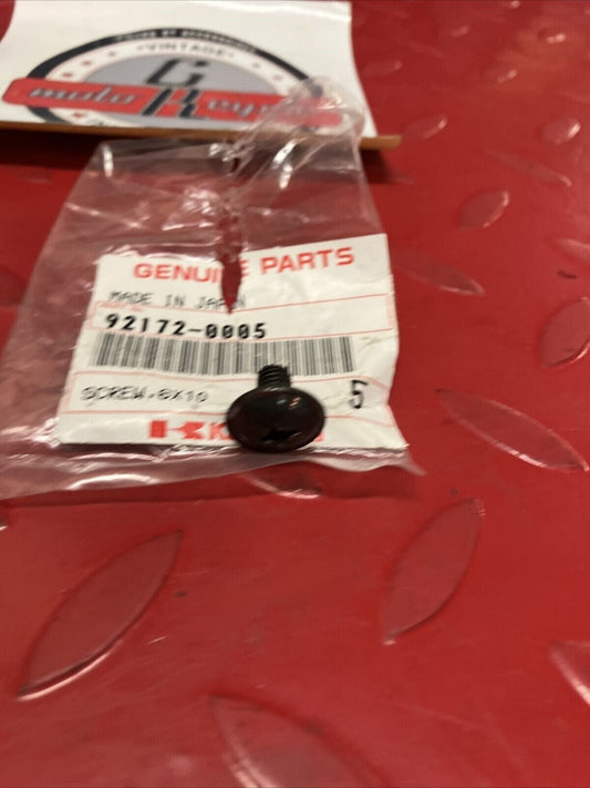 NOS KAWASAKI SCREW 6X10 92172-0005 K14
