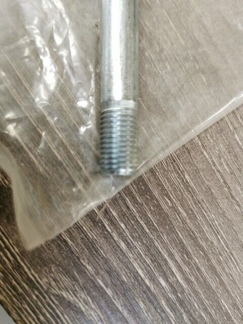 NOS HONDA CB500 CB550 Bolt Rr ENGINE UPPER  90108-323-000 H70
