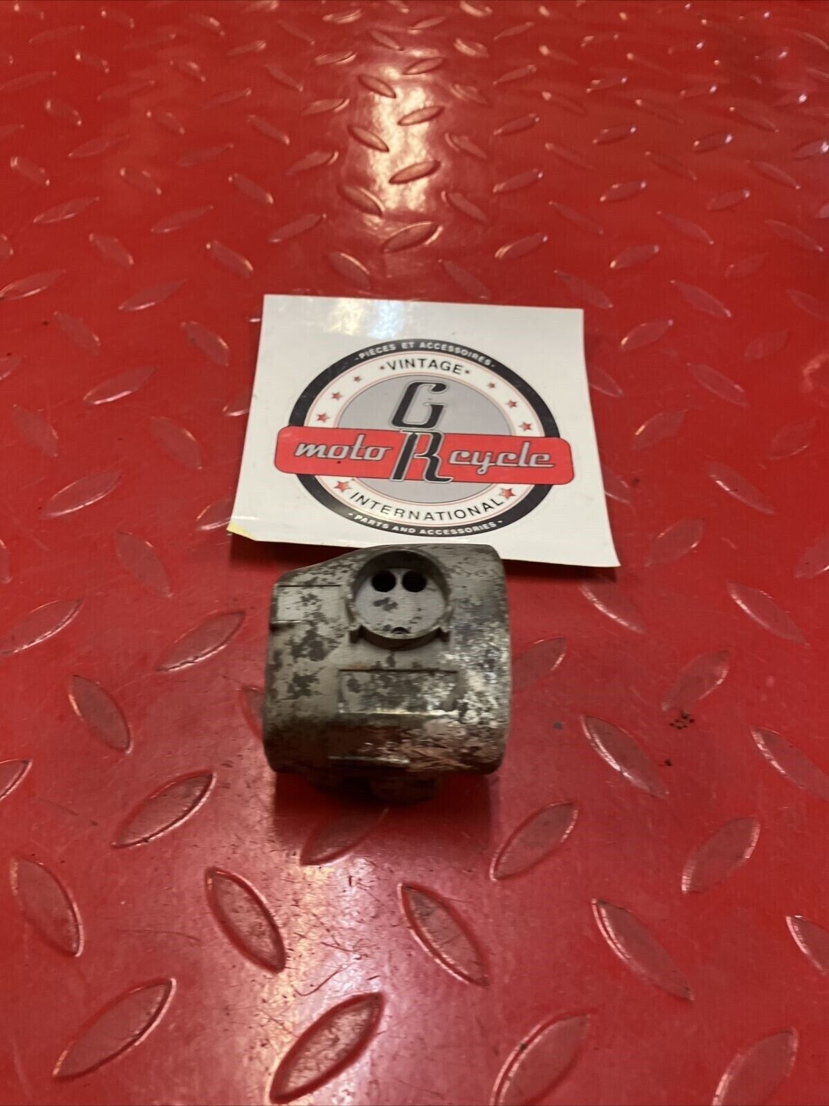 Yamaha RD400 1977 right handle switch body housing 1976