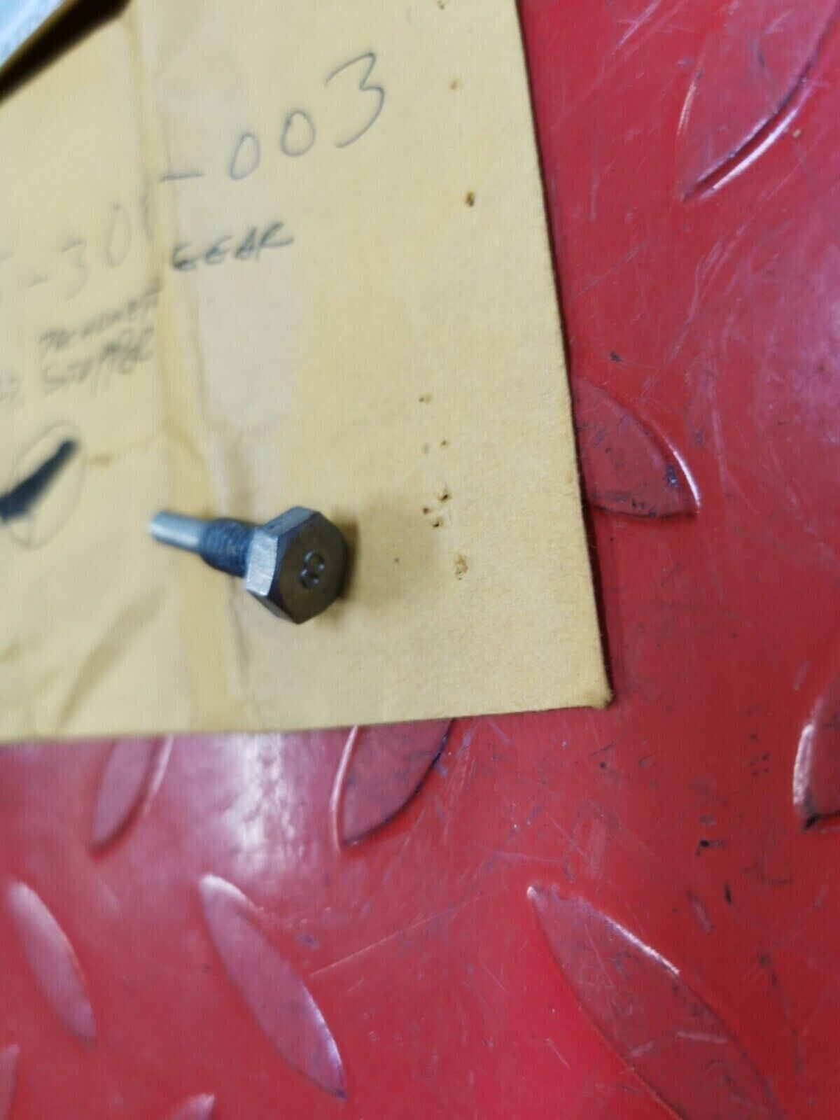 NOS Honda 1976 - 1978 CB750 BOLT, TACHOMETER GEAR STOPPER 12435-300-003 H32