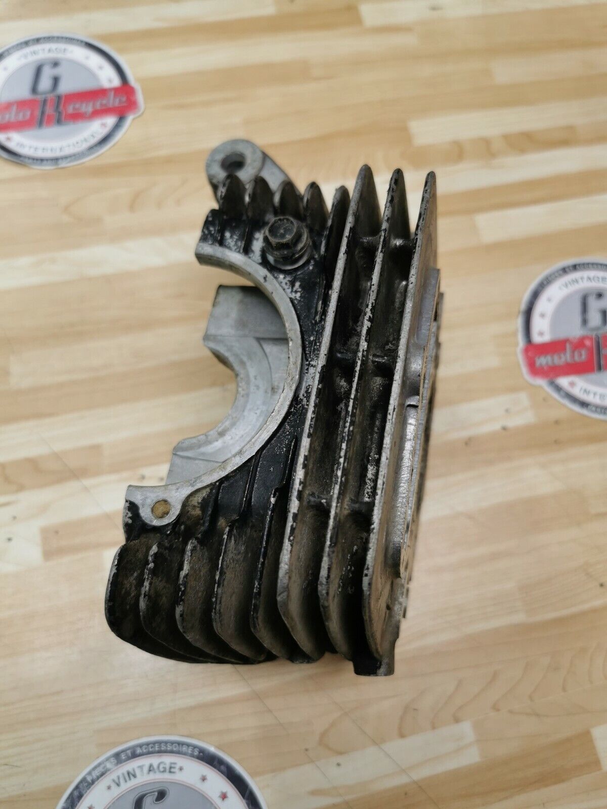 Honda XL200R 1984 cylinder head XR200R XR200 1981 1982 1983