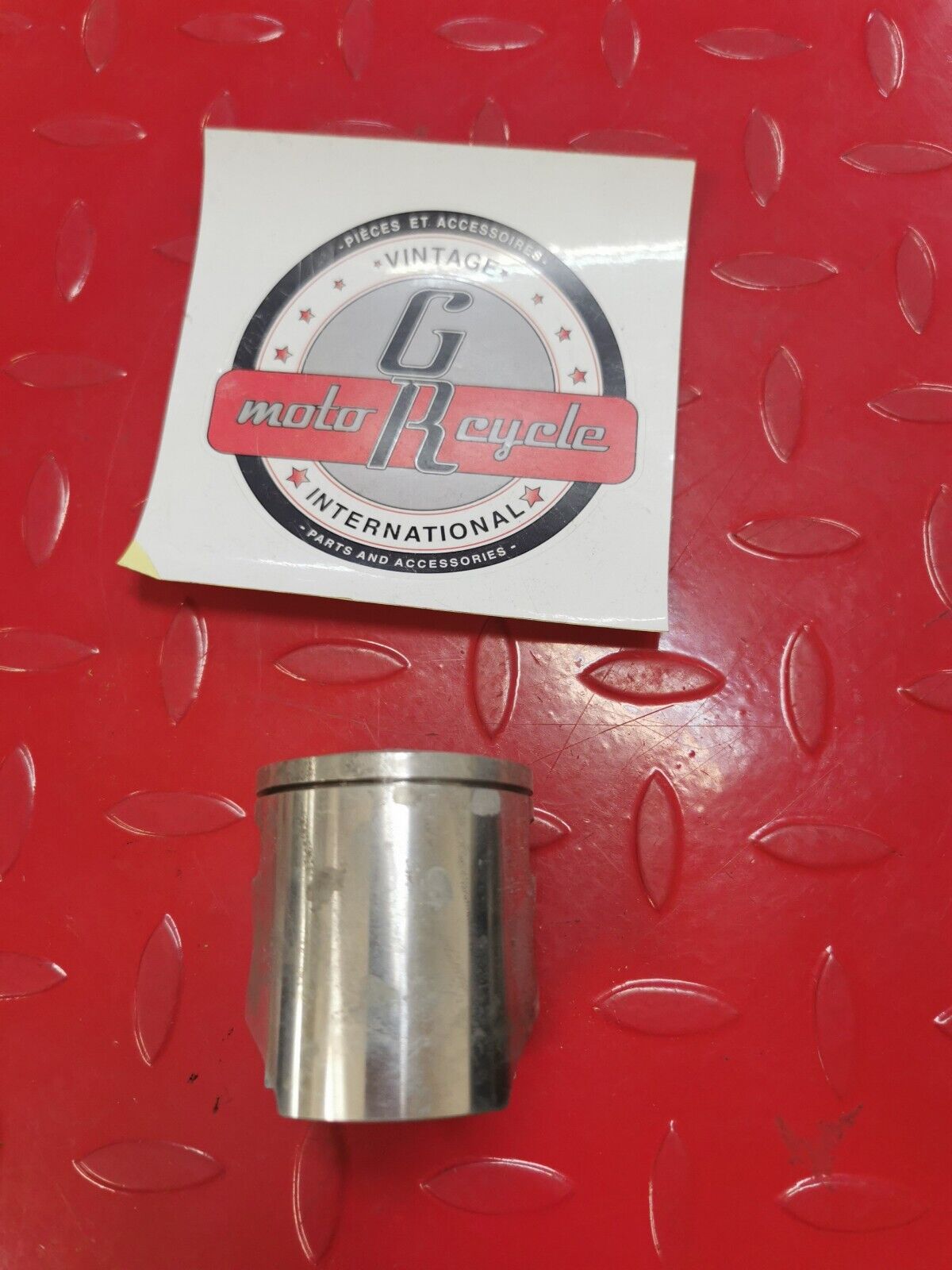 NOS YAMAHA YZ100 1976 - 1981  Piston Oversize 1.00MM 1J4-11638-00-00 Y27