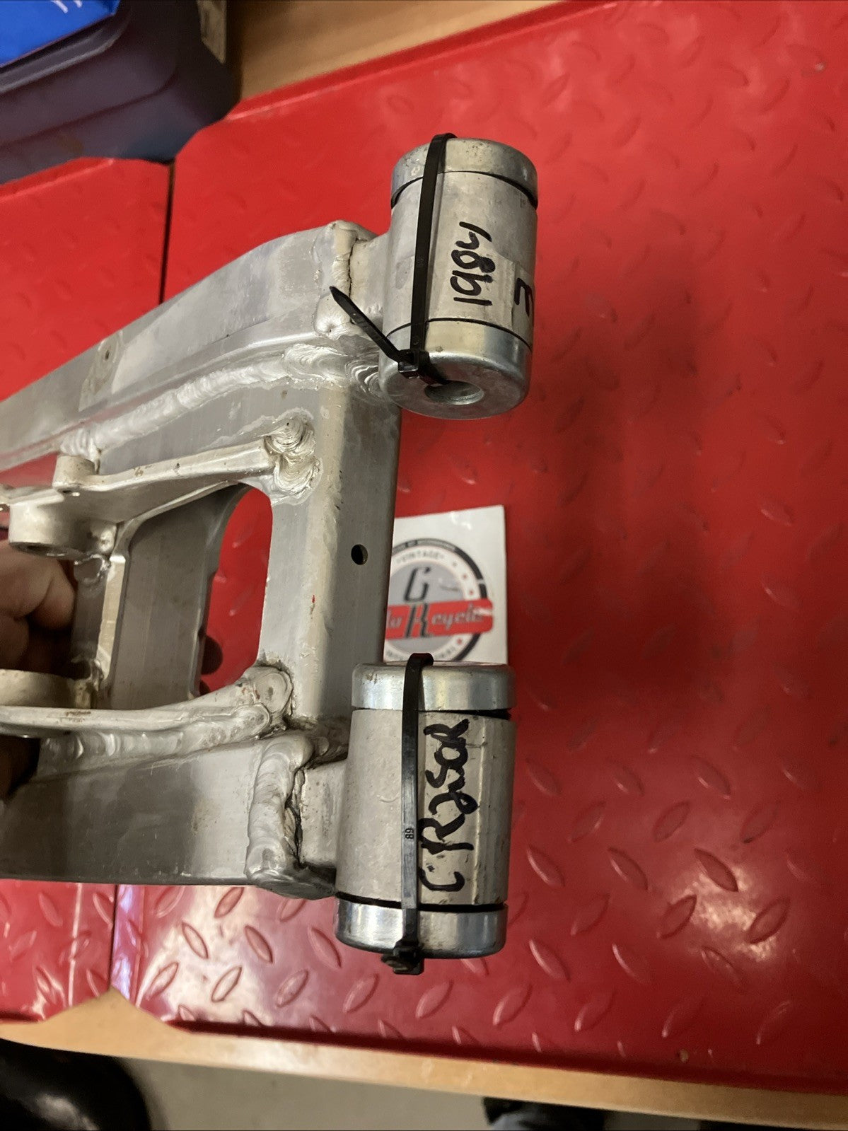 Honda CR250R 1984 Swingarm rear swinging arm 3