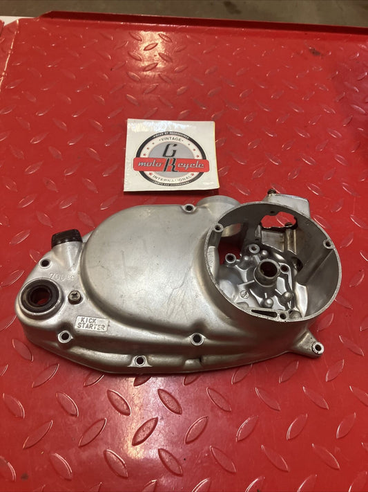 Suzuki RV90 1976 right crankcase clutch cover