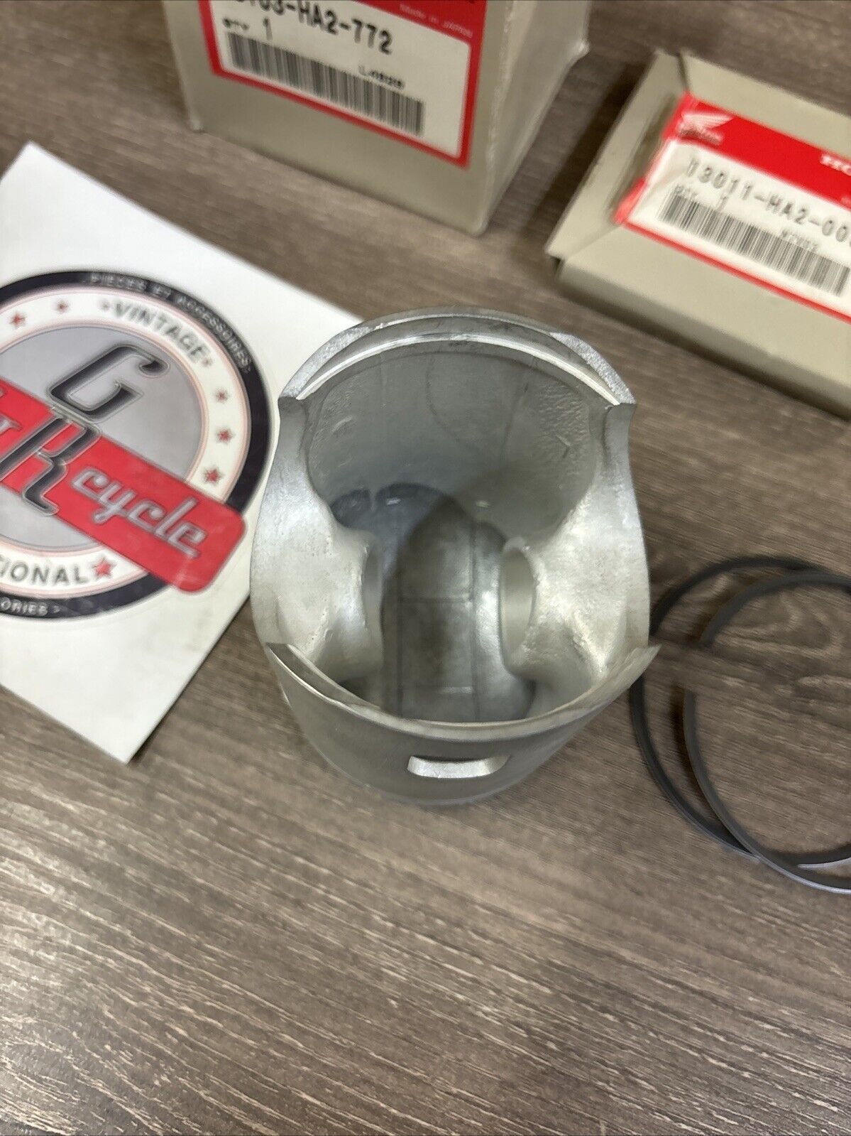 NOS Honda ATC250R TRX250 PISTON & RING O/S 0.25 13103-HA2-772 13011-HA2-003 H136
