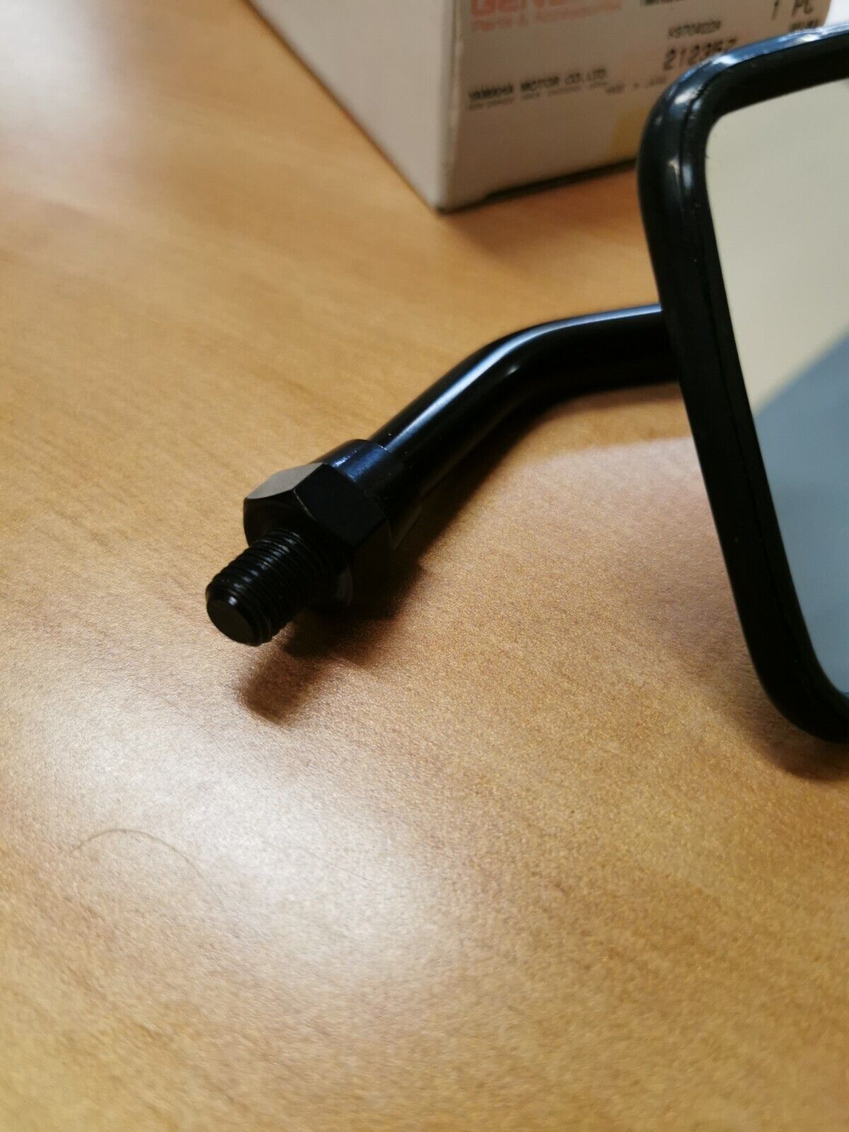 NOS YAMAHA XS1100LH XS850LH  1981 - 83  MIRROR ASSEMBLY LH 4W5-26290-10-00   Y42