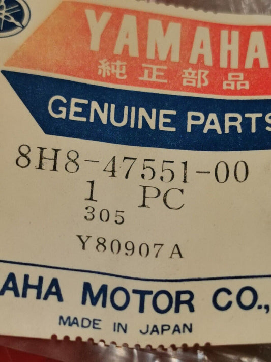 NOS YAMAHA Housing Front Axle 8H8-47551-00 Y30
