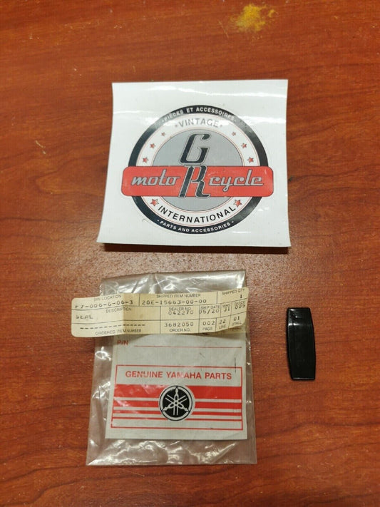 NOS Yamaha YFM350 YFM450 STARTER COVER 20E-15663-00-00 SUB. 21V-15779-00-00 Y72