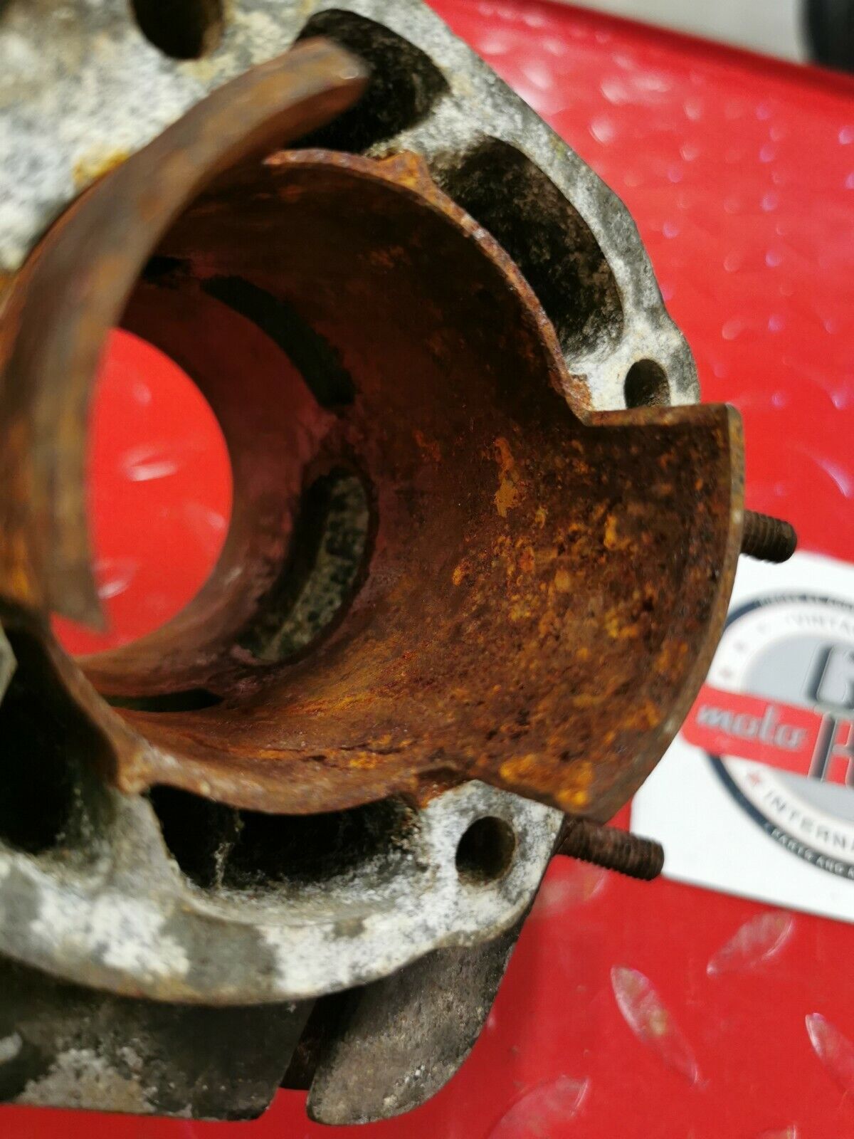 Yamaha R5 left cylinder jug barrel