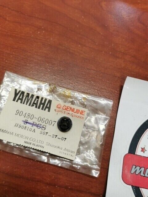 NOS Yamaha XS360 XS400 XS500 GROMMET 90480-06007-00 SUB 341-28187-00-00 Y111