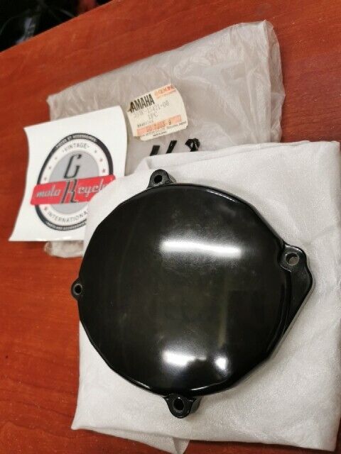 NOS Yamaha YZ125 CRANKCASE COVER 39W-15421-00-00 SUB 5X4-15421-00-00 Y107