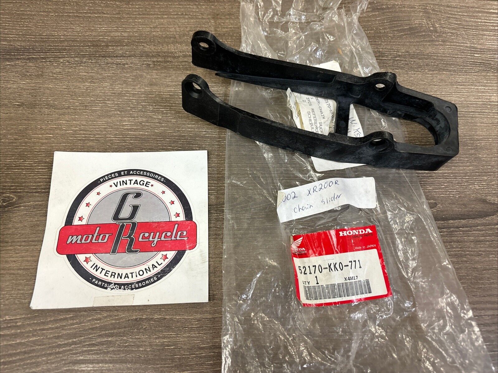 NOS Honda XL250R XL350R XL600 XR200R XR250R CHAIN SLIDER 52170-KK0-771 H137