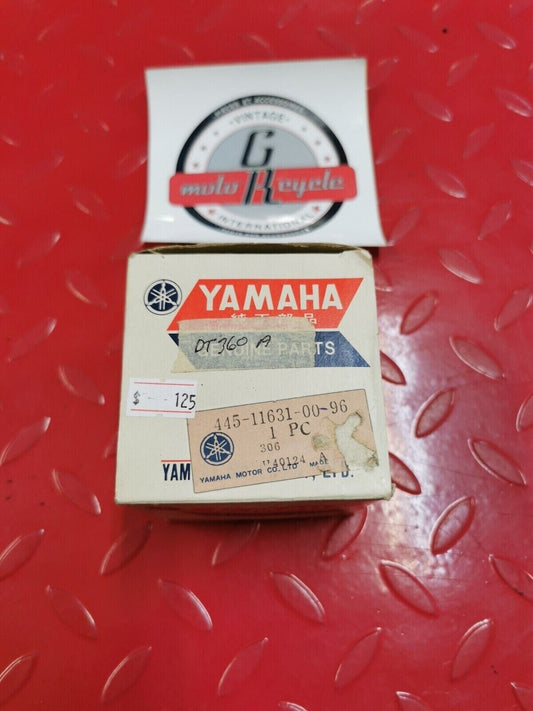 NOS Yamaha DT360 1974 PISTON STD 79.96MM 445-11631-00-96 Y21