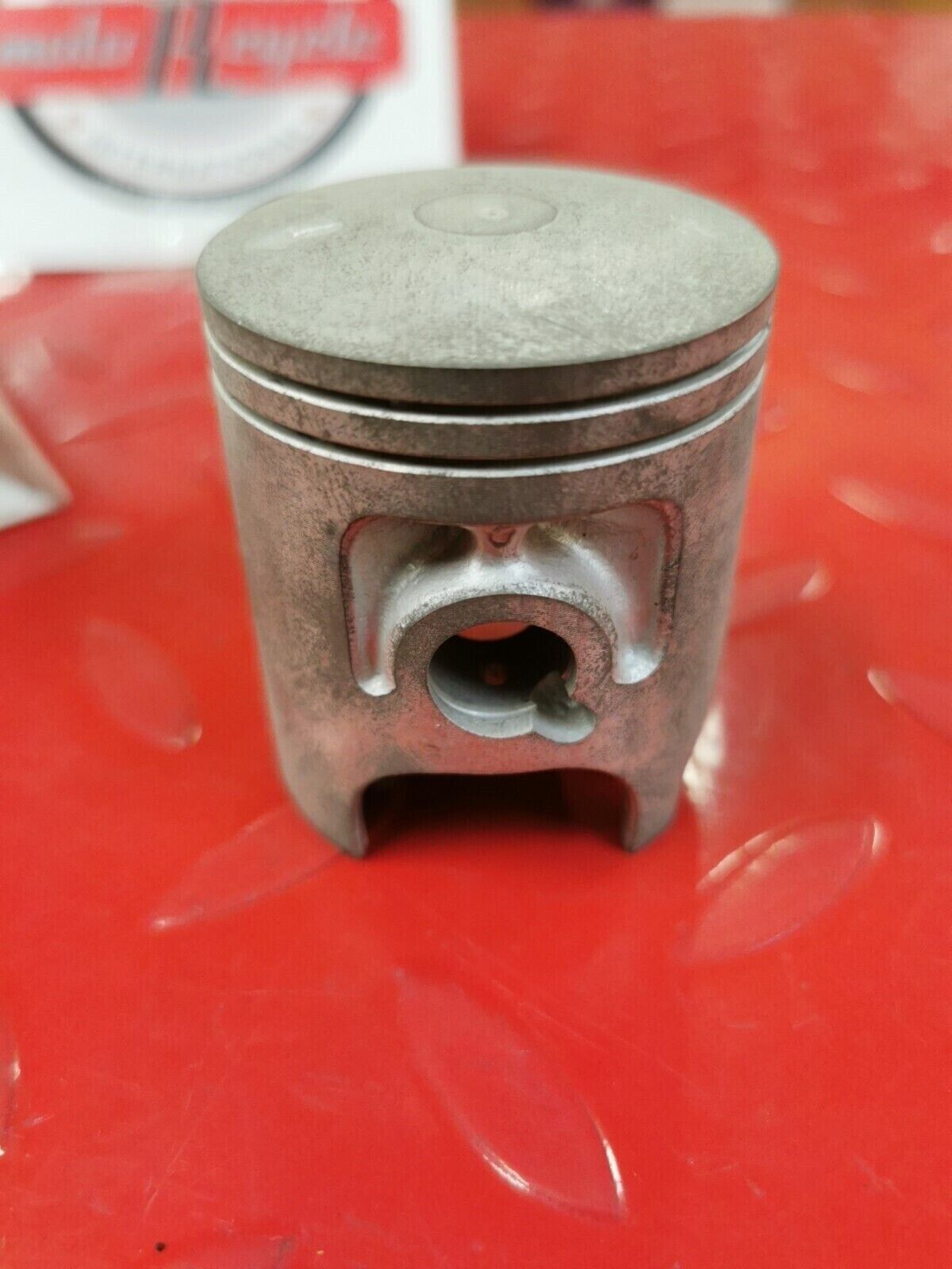 NOS YAMAHA YZ80 1981  PISTON 1 O/S 0.25  5X2-11635-01-00     Y50