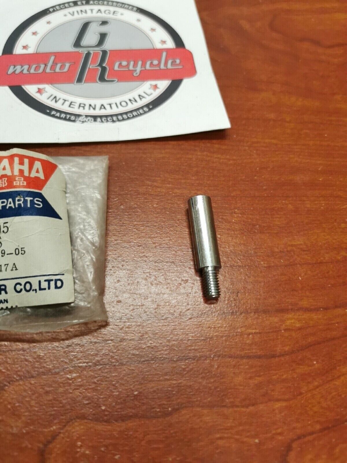 NOS Yamaha LB50 SPECIAL SHAPE PIN 90249-06005-00 Y70