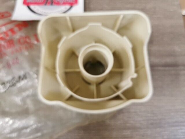NOS HONDA G400 F800 FR700 BODY AIR CLEANER 17401-728-000 H94