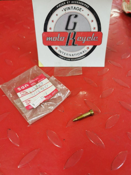 NOS SUZUKI  TS125 TS100  1978 - 1979  PILOT AIR SCREW 13269-41640  S12