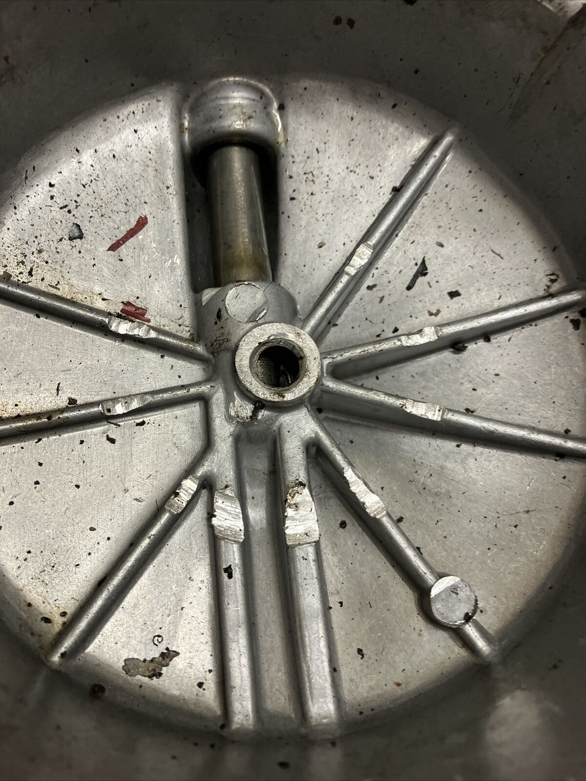 Honda CR80R 1986 Right crankcase clutch cover waterpump shaft gear