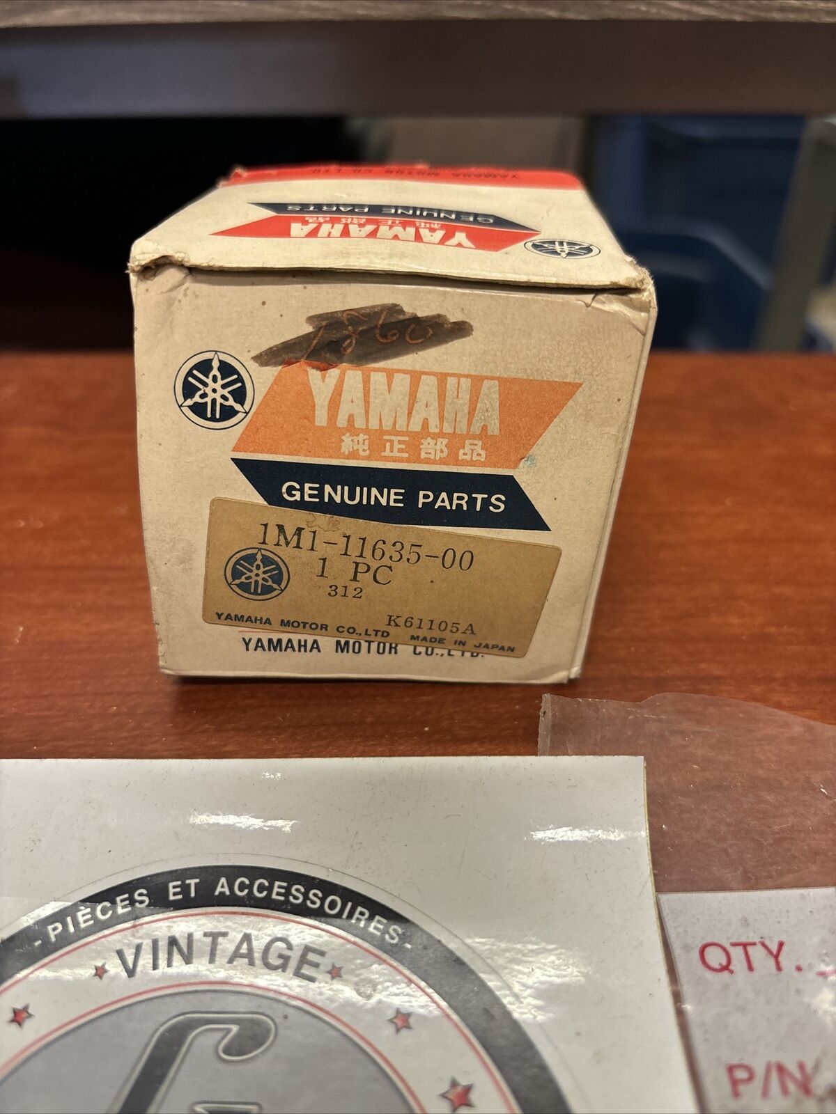 NOS Yamaha PISTON O/S 0.25 1M1-11635-00-00 SUB 1M1-11635-01-00 1M1-11630-11 Y176