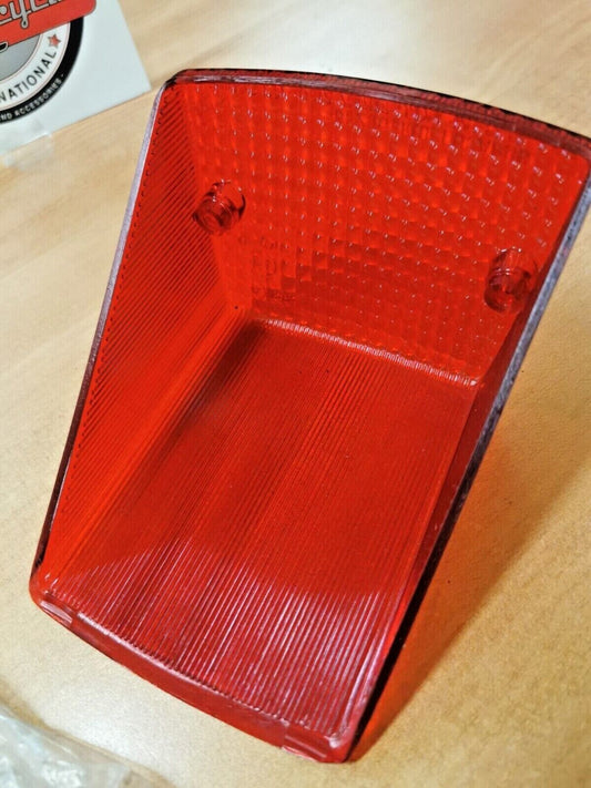 NOS KAWASAKI  KLR250 KL600 KLR650  1984 - 1992   TAILLIGHT LENS  23026-1053  K7