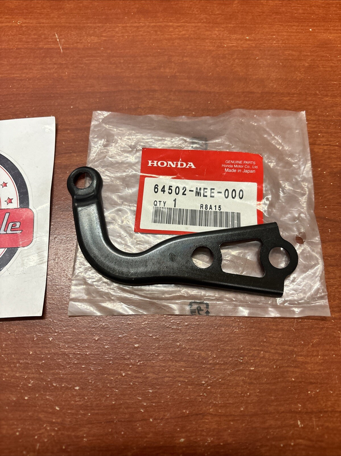 NEW NOS Honda 2003 - 2006 CBR600RR RIGHT COWL UPPER STAY B 64502-MEE-000 H171