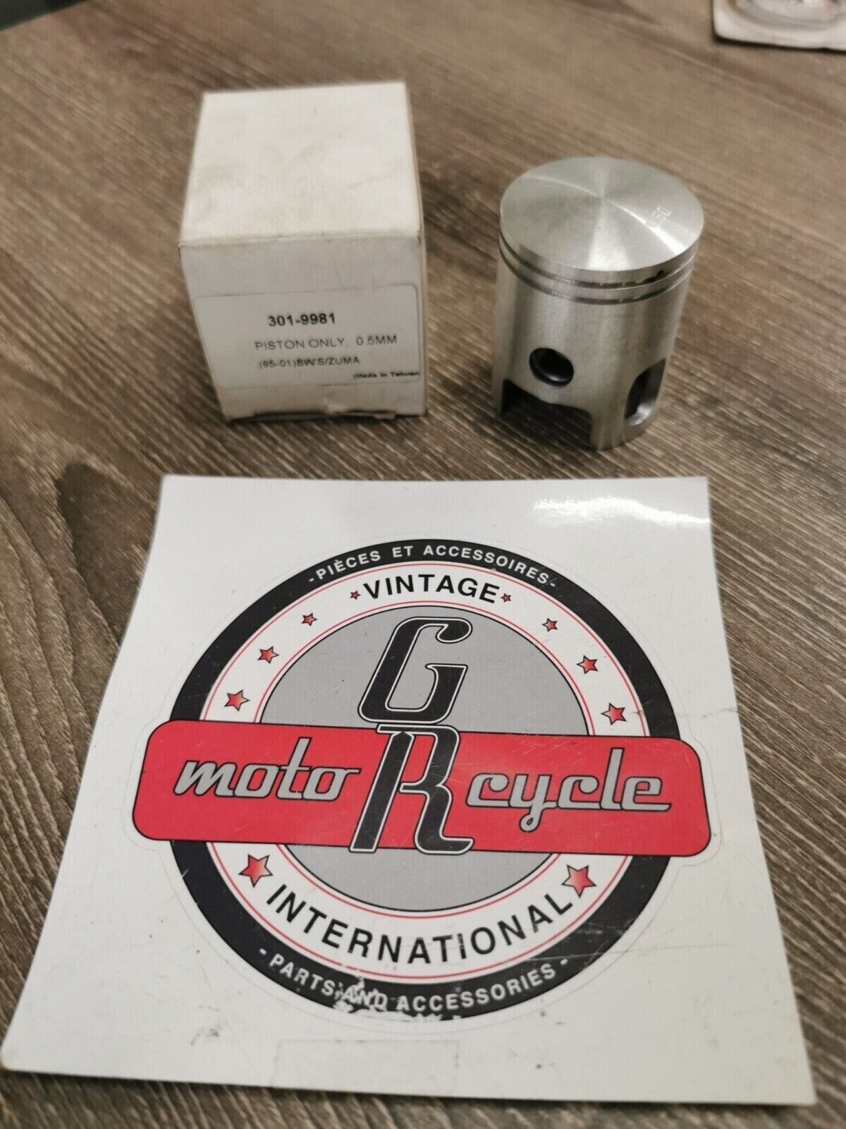 NOS BWS YAMAHA ZUMA 1995 - 2001 PISTON ONLY 0.5MM 301-9981 J33