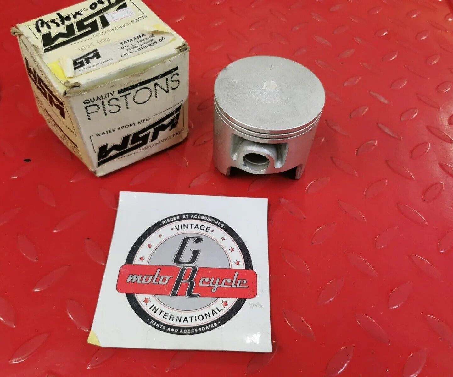 NOS WSM YAMAHA 701  1993 - 1995 PISTON ONLY .75 MM OVER  010-825-06 J10