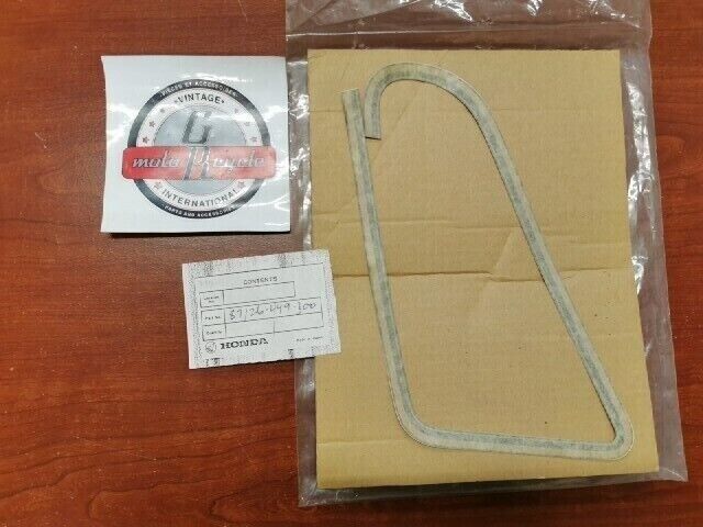 NOS Honda 1979 CX500C GL400C GL500C RIGHT SIDE COVER STRIPE 87126-449-300 H71