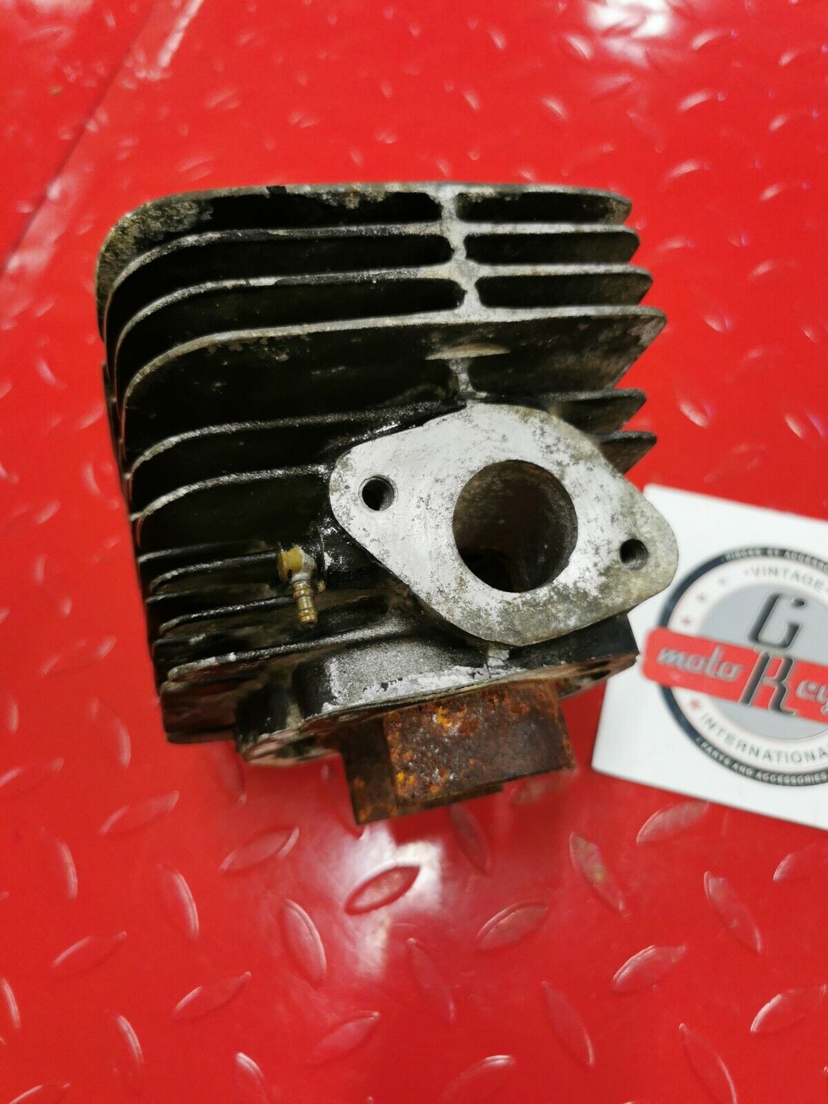 Yamaha R5 left cylinder jug barrel