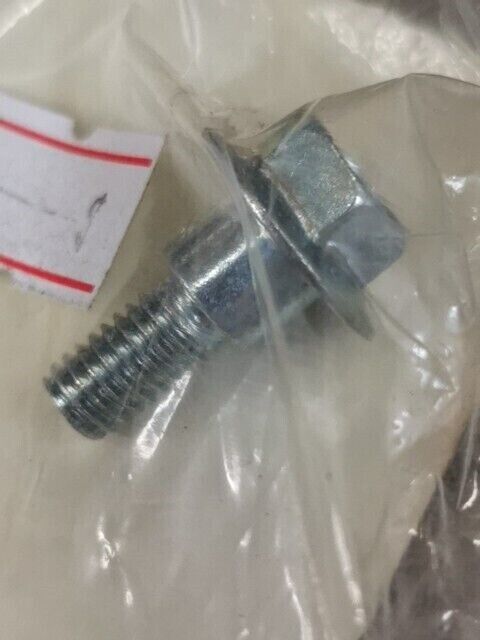 NOS HONDA C100CM C50BN 1988 -2008  BOLT FLANG 6MM 90111-147-000 H105
